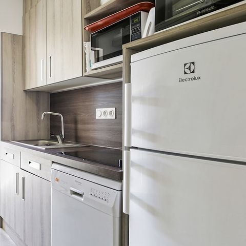APARTMENT 4 people - (max 3 adults) Studio Standard-Eco S1Y14D
