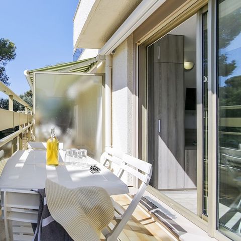 APARTMENT 4 people - (max 3 adults) Studio Standard-Eco S1Y14D