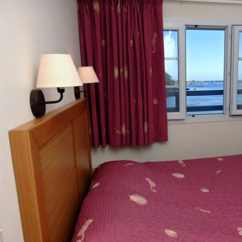 Apartment 6 persons - (max. 2 adults)Trégastel Sea View Les Bains