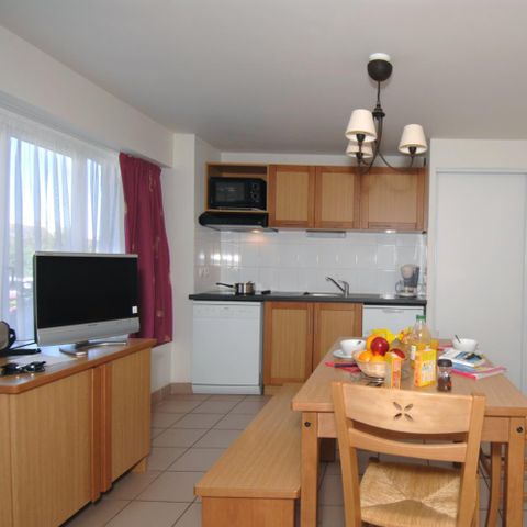 Apartment 6 persons - (max. 2 adults)Trégastel Sea View Les Bains