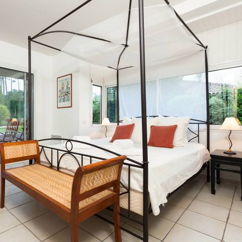 Group accommodation 12 persons - Villas Club Royal La Prade