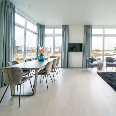 HOUSE 8 people - Pavilion Waterfront