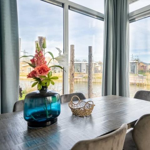 HOUSE 8 people - Pavilion Waterfront