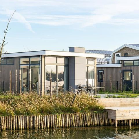 HOUSE 6 people - Pavilion Waterfront
