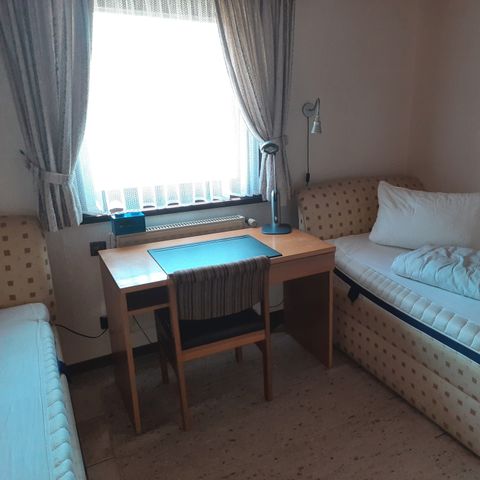 HOUSE 5 people - Robinson