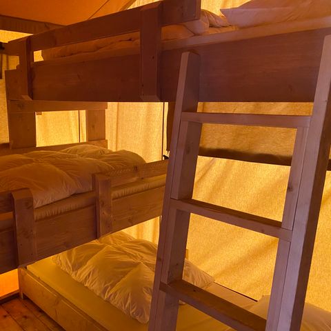 CANVAS AND WOOD TENT 5 people