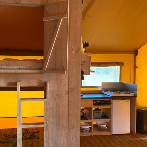 CANVAS AND WOOD TENT 6 people