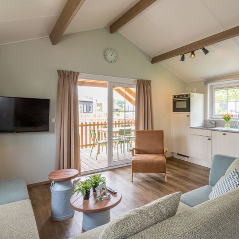 HOUSE 6 people - Mike & Molly Sheepfold