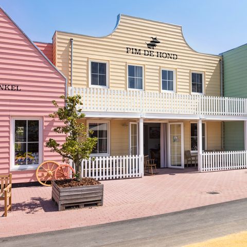 Group accommodation 10 persons - Luxury Village Street Pim the Dog