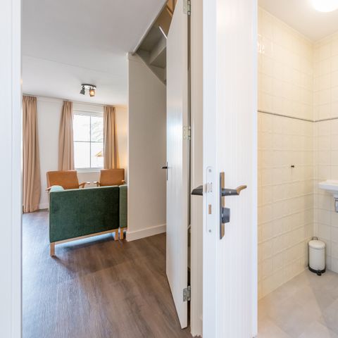 HOUSE 8 people - Luxury Village Street Rosa the Cow