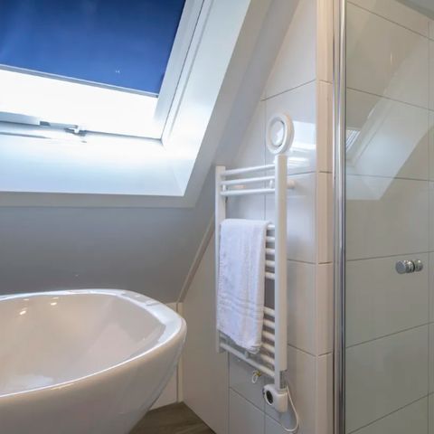 HOUSE 10 people - 10A