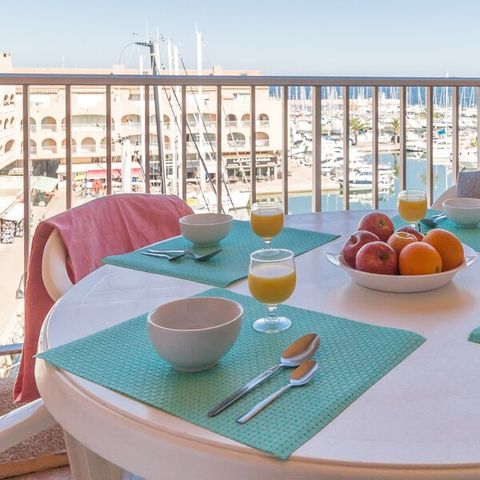 Apartment 6 persons - 1 bedroom - 1 sleeping - Area - Harbour view