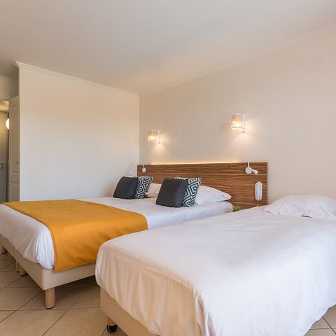BEDROOM 3 people - Hotel room - Triple - Terrace or balcony - Sea view