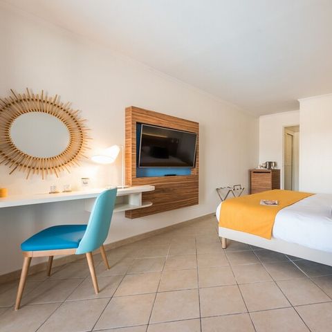 Bedroom 2 persons - Hotel room - Double - Terrace or balcony - Sea view