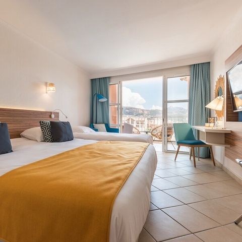 Bedroom 3 persons - Hotel room - Triple - Terrace or balcony - Sea view