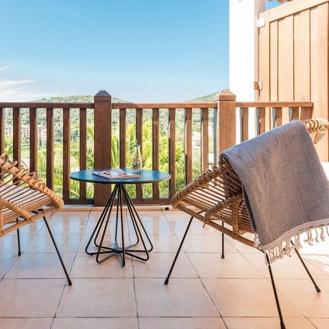 Bedroom 4 persons - Hotel room - Quadruple - 1 sleeping - Alcove - Terrace or balcony