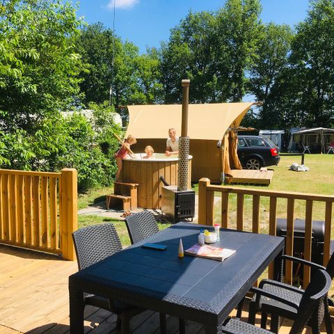 CANVAS AND WOOD TENT 6 people - Airlodge 2.0 Family Hot tub