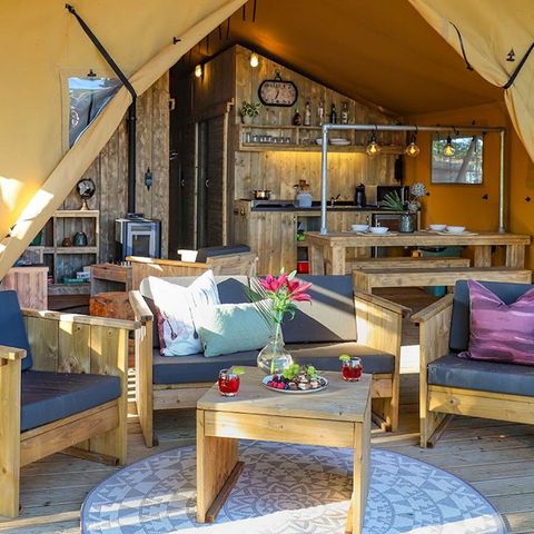 Canvas and wooden tent 8 persons - Premium