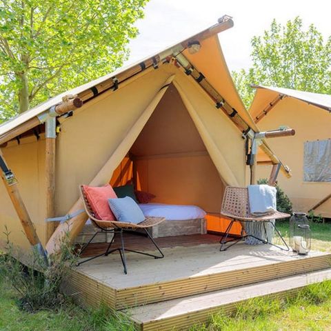Canvas and wooden tent 8 persons - Premium