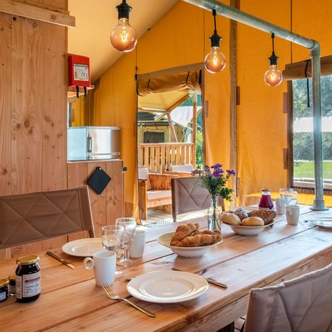 Canvas and wooden tent 5 persons - Comfort