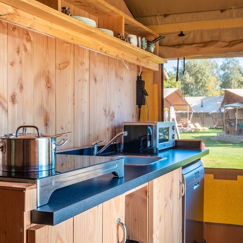 Canvas and wooden tent 5 persons - Comfort