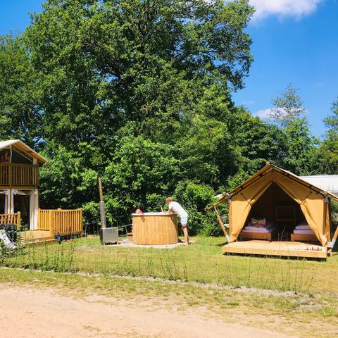 Canvas and wooden tent 6 persons - Airlodge 2.0 Family Hot tub