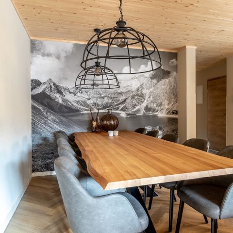 APARTMENT 9 people - Penthouse with roof terrace near the ski resort