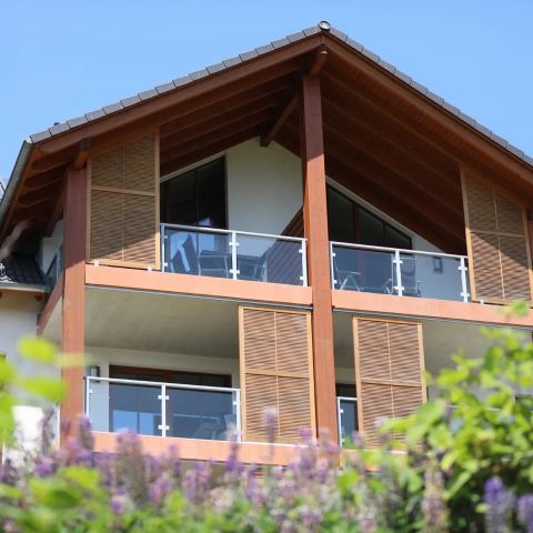 APARTMENT 6 people - attractive penthouse right by the piste