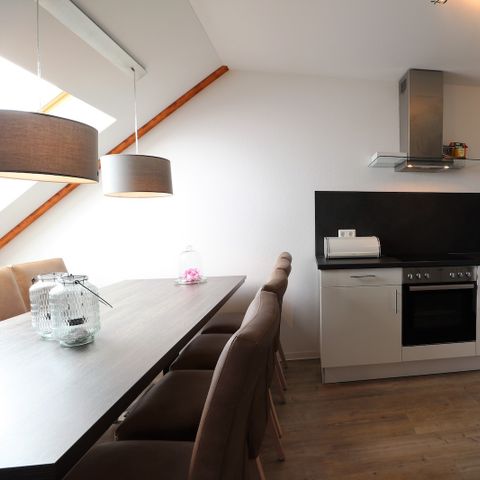 APARTMENT 7 people - attractive penthouse ski-in ski-out