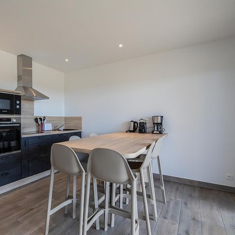 APARTMENT 6 people - - 2 bedrooms - Air conditioned - Terrace
