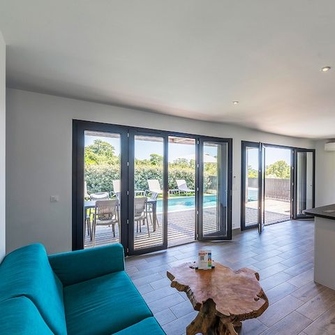 HOUSE 6 people - - 3 bedrooms - Air conditioned - 7m private swimming pool - Garden