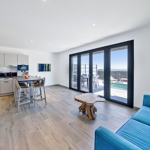 HOUSE 8 people - - 4 bedrooms - Air conditioned - 4m private swimming pool - Terrace