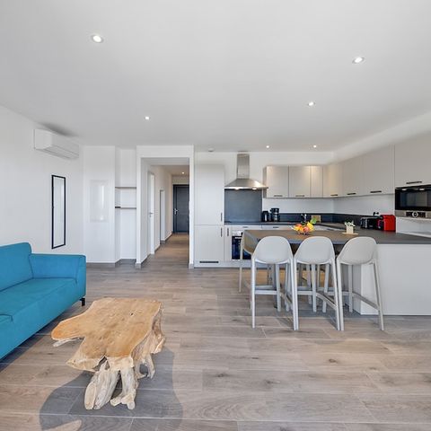 HOUSE 8 people - - 4 bedrooms - Air conditioned - 4m private swimming pool - Terrace