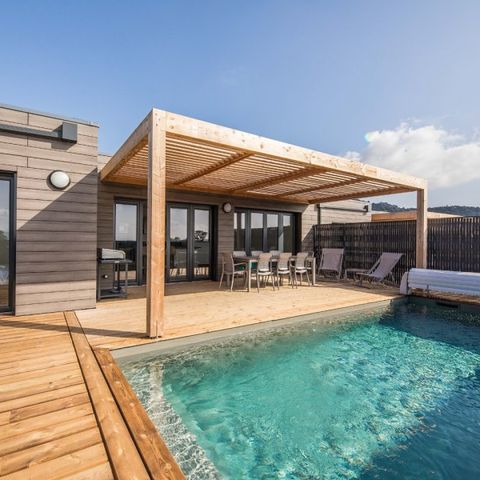 HOUSE 8 people - - 4 bedrooms - Air conditioned - 7m private swimming pool - Terrace