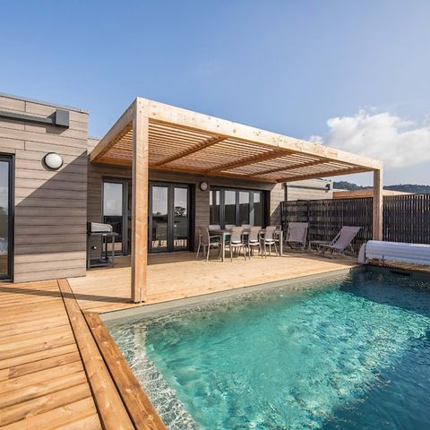 HOUSE 8 people - - 4 bedrooms - Air conditioned - 7m private swimming pool - Terrace