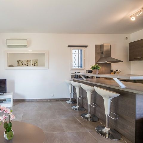 APARTMENT 4 people - - 1 bedroom - Air conditioned - Terrace