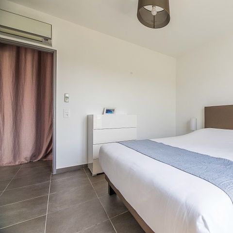 APARTMENT 4 people - - 1 bedroom - Air conditioned - Large terrace - Panoramic view
