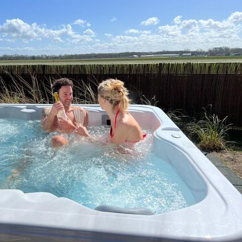 APARTMENT 4 people - Deluxe with Jacuzzi