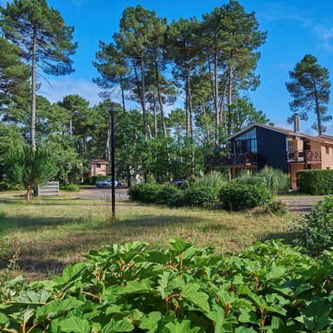 FranceComfort - Résidence Château de Salles - Camping Gironde - Image N°2
