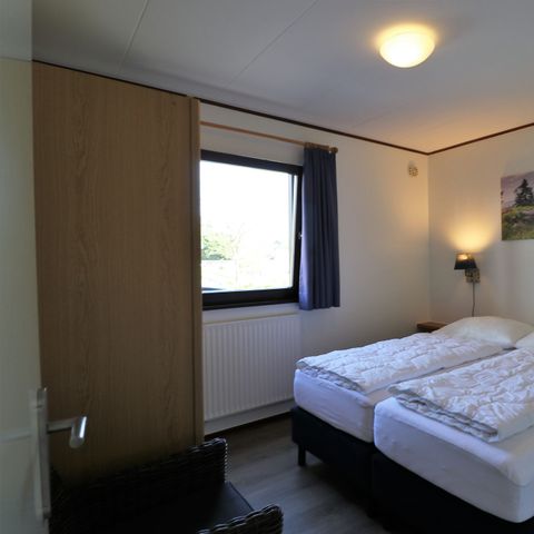 HOUSE 6 people - atmospheric near centre