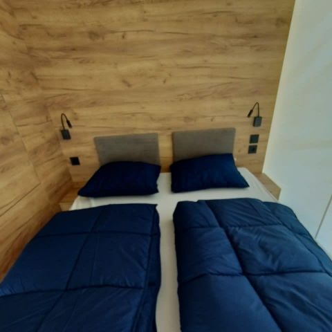 Glamping tent 6 persons - Papillio 4+2