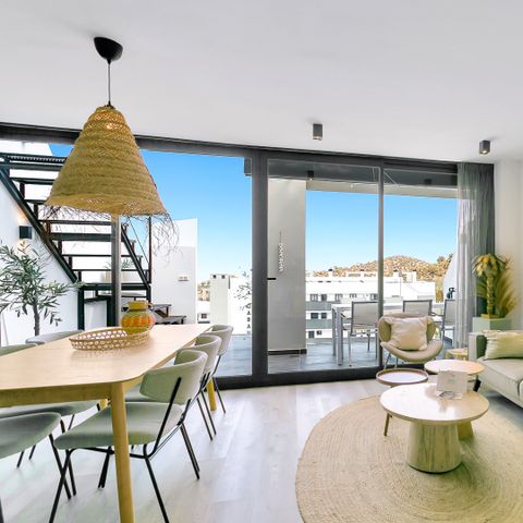 Apartment 6 persons - Penthouse poolside