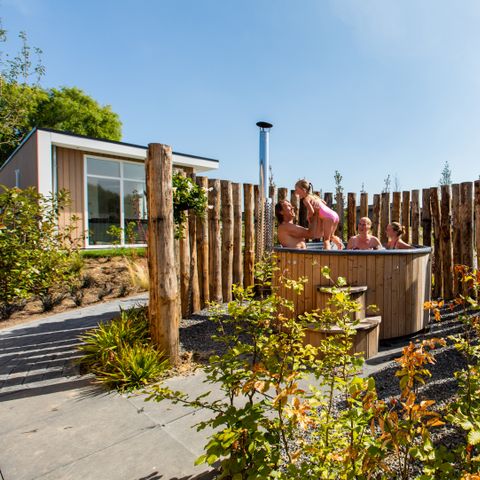 BUNGALOW 5 people - Veluwe hoeve 2+3 persons Wellness (Hot tub)