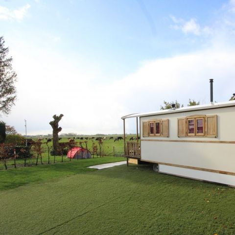 UNUSUAL ACCOMMODATION 4 people - Pipowagen