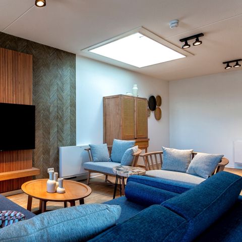 STUDIO 2 people - Studio