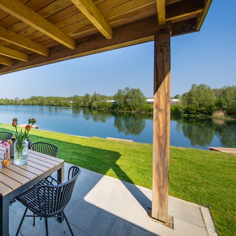 House 8 persons - Premium Water