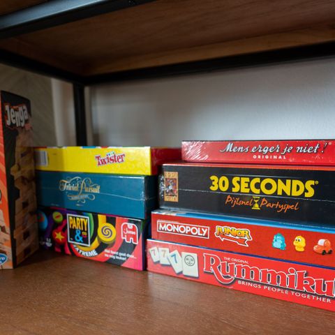 HOUSE 12 people - Premium Game