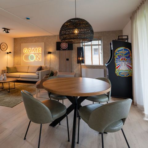 Accommodation 4 persons - Premium Game