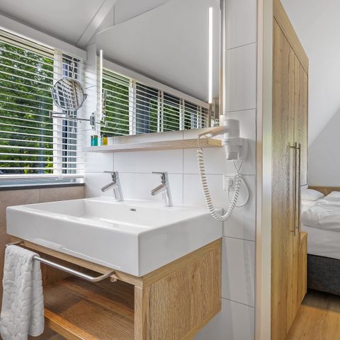 HOUSE 10 people - 10EL1