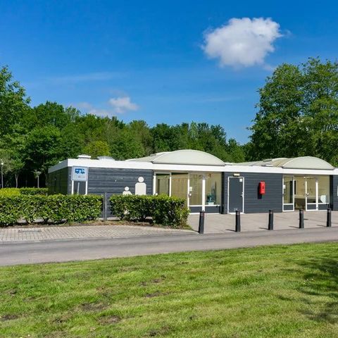 Pitch - Comfort L motorhome site by the water
